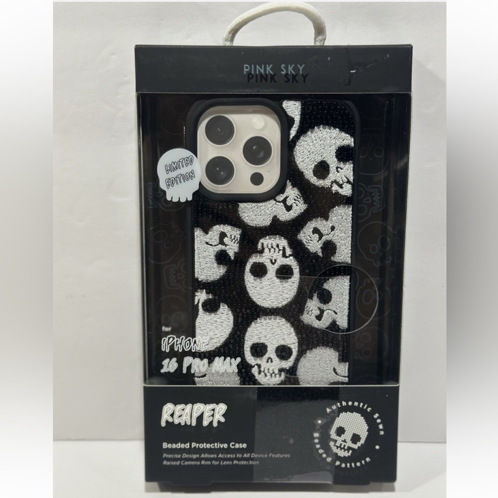 Reaper nwt Beaded Black Skull Protective Case limited edition